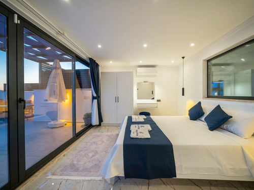  gece  -  Kasım
  | Kalkan Kördere'de Muhafazakar Aileler İçin Özel Havuzlu Villa